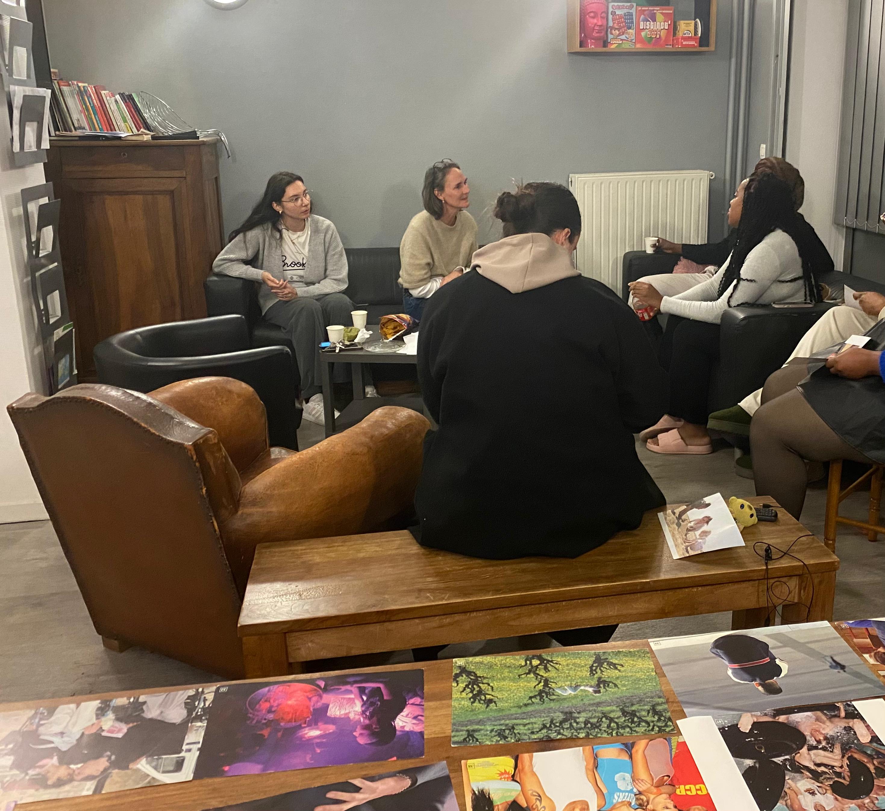 Accompagner les jeunes femmes vulnérables : création d'un groupe de parole au Centre Gutenberg Accompagner les jeunes femmes vulnérables : création d'un groupe de parole au Centre Gutenberg